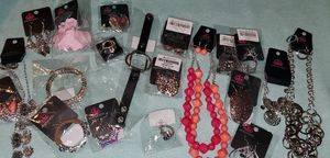 20 brand new assorted pieces of jewelry